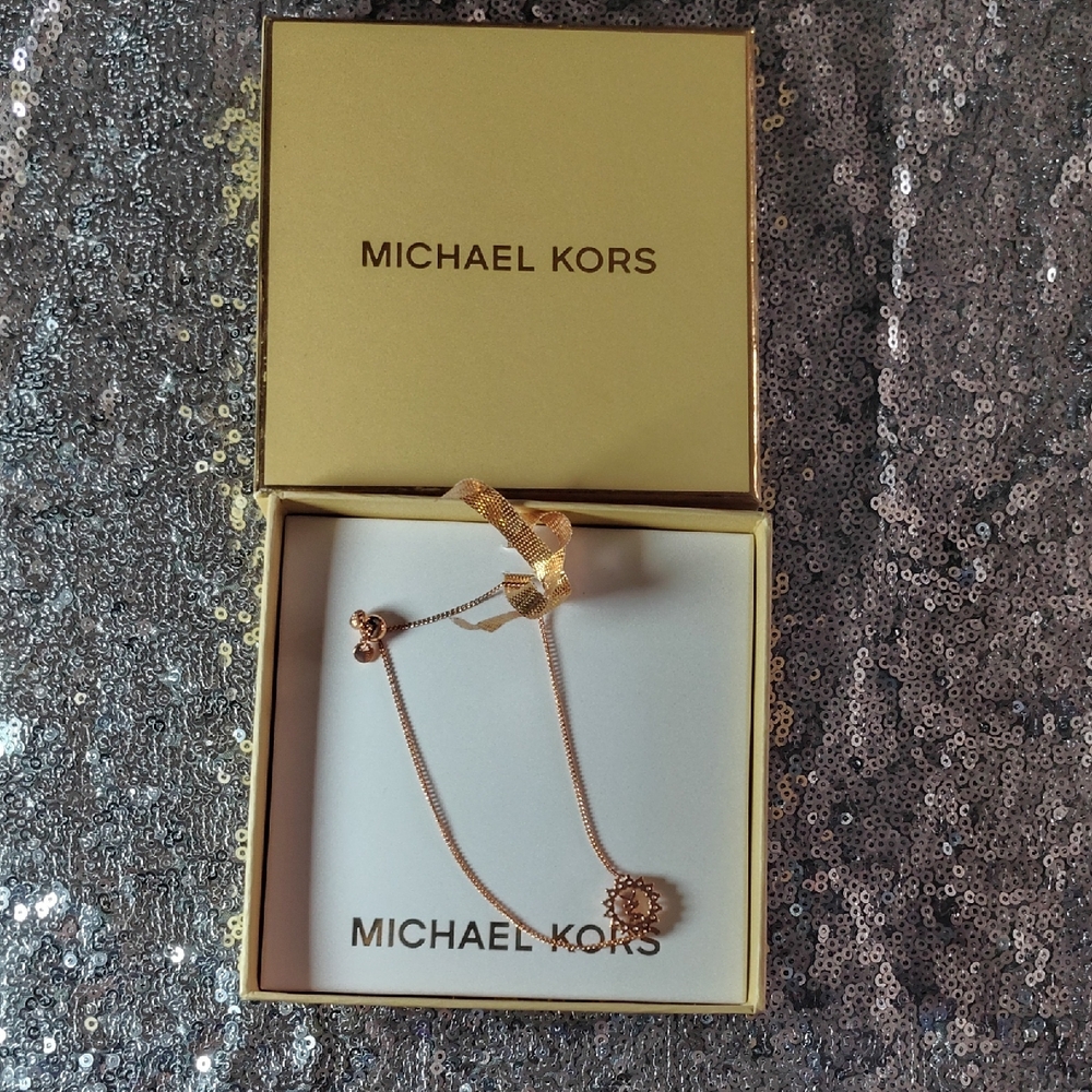 ❤️Michael Kors Rose Gold Plated Charm Bracelet❤️